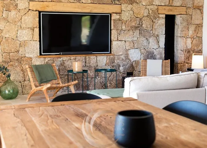 Neuve Corse Sud Avec Vue Et Piscine Chauffee *