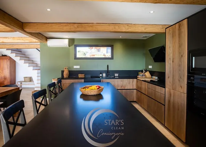 Neuve Corse Sud Avec Vue Et Piscine Chauffée *